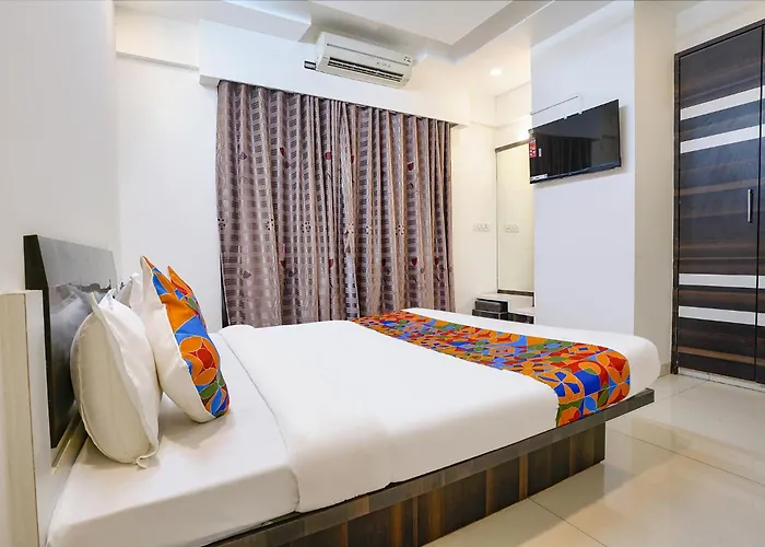 Fabhotel Shree Balaji Nx Banquets & Apartment