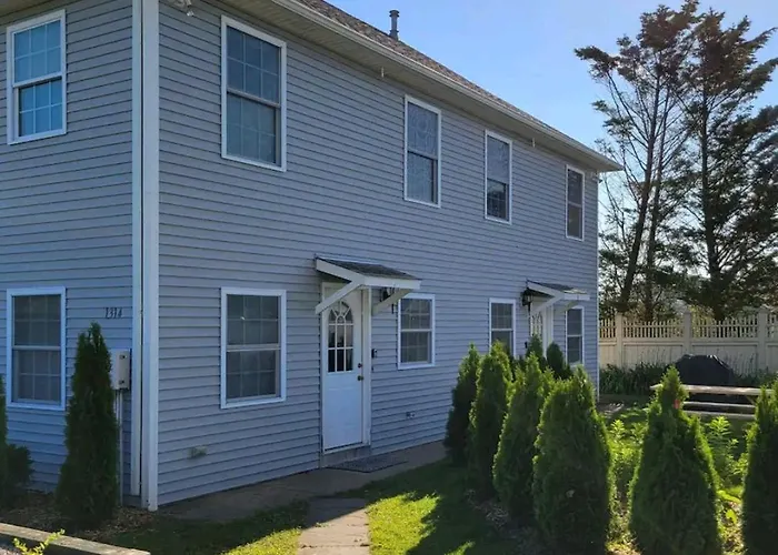 Townhouse A, Ocean Road, Point Judith