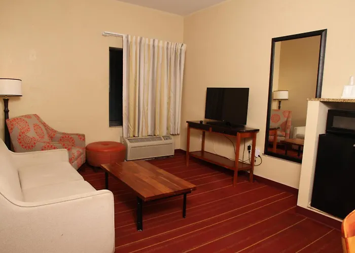 Days Inn By Wyndham Semmes Mobile