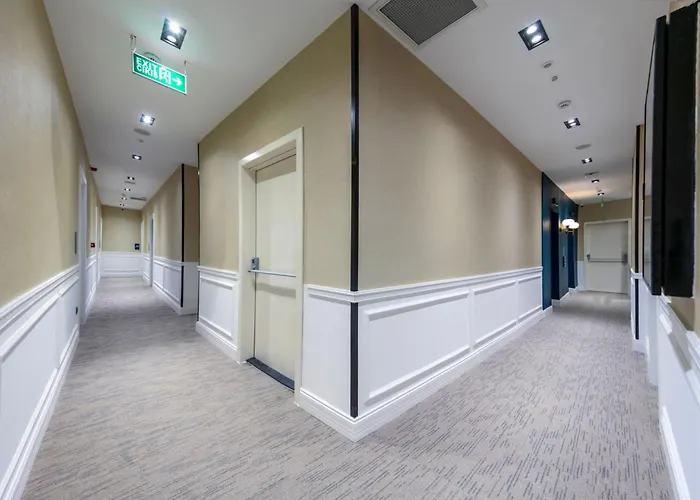 Nenessa Airport Hotel