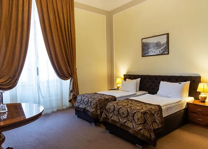 George Hotel