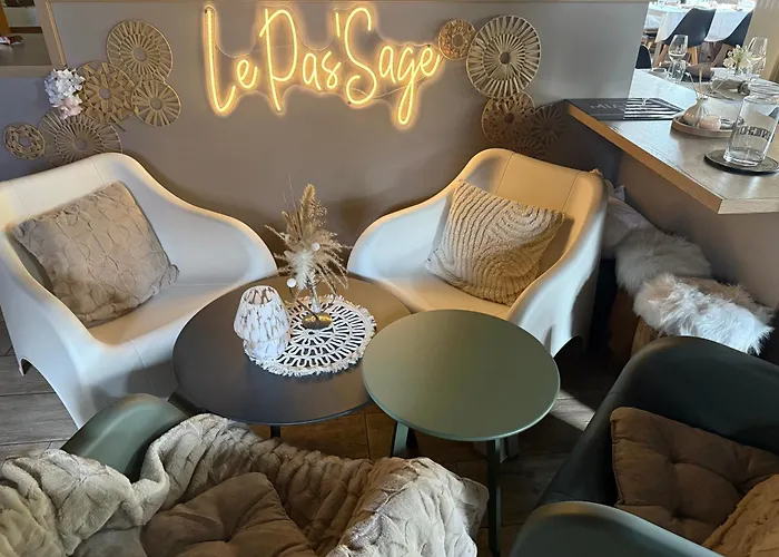 Hotel - Chambres - Zimmer Wistub Le Passage