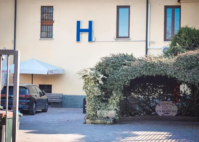 La Boheme Hotel