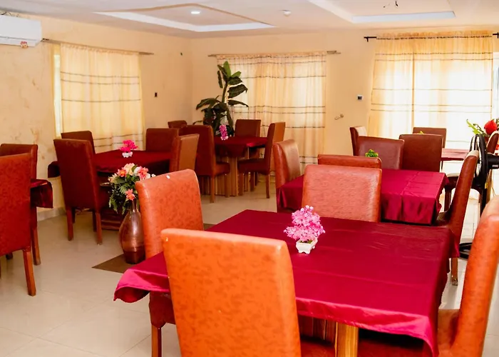 Aloha Hotel & Resort