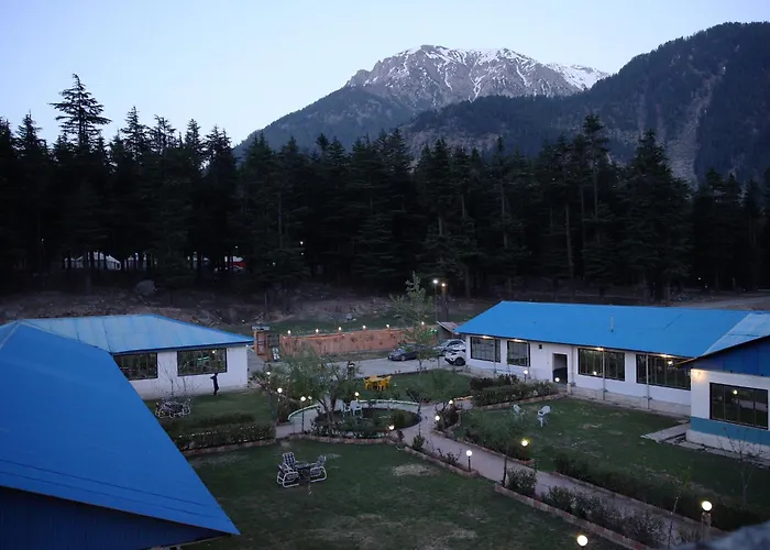 Relax Cottages & Resort Kalam