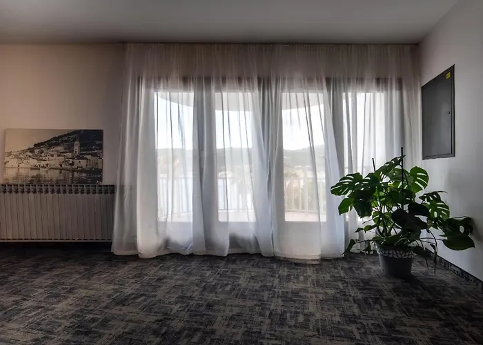 Hotel Issa