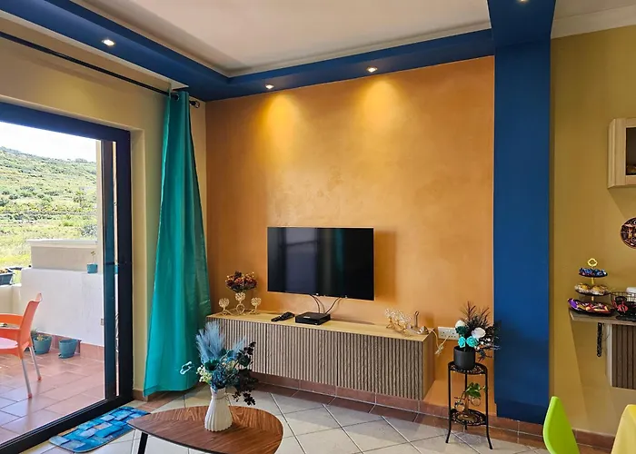 Country View Apartment