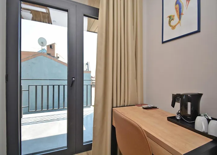 Andor Hotel
