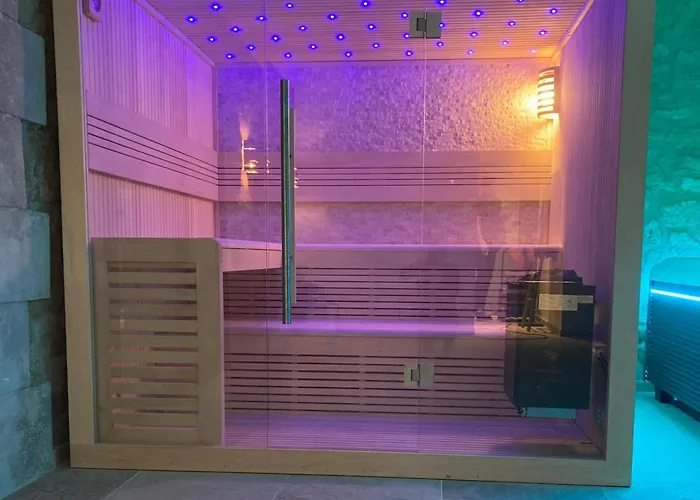 Domaine Du Lion Rouge Piscine Et Spa