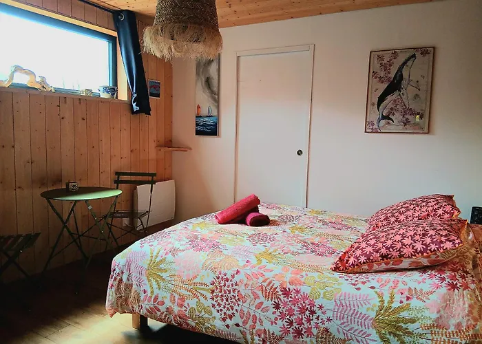 Chambre paisible avec jardin à la campagne en Finistère sud
