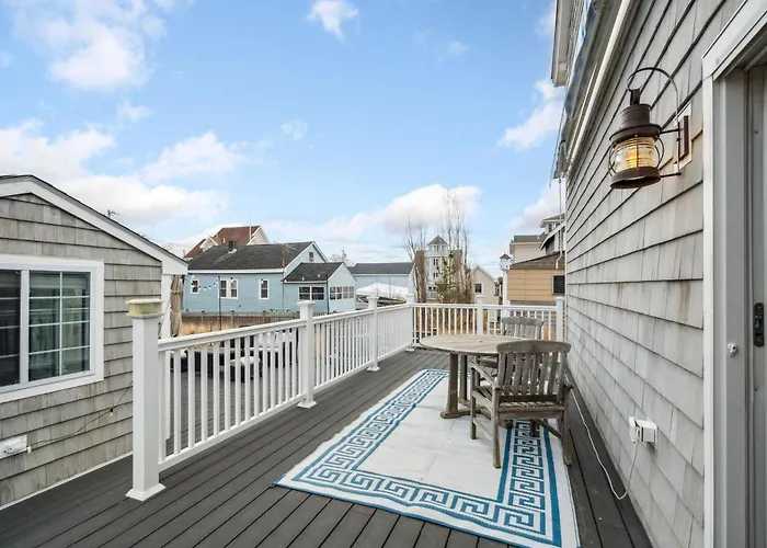 Basin Breeze Cottage Ac Decks Water Views