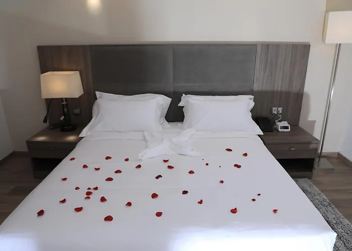 Th Bonroyal Hotel