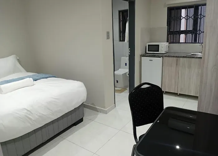 Hayat Hotel 94Juta