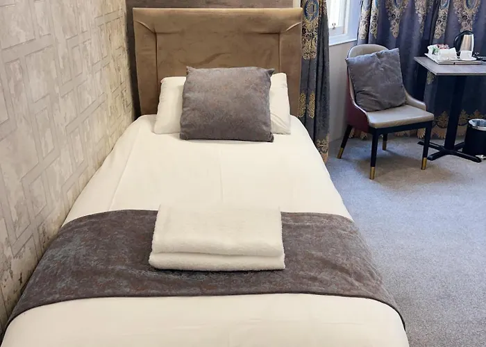 Alexander Guest House