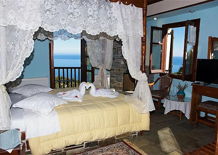 Diogenis Hotel