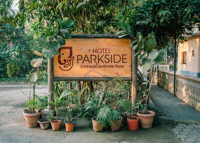Hotel Parkside & Swimming Pool- Closer To Nature, Close To You