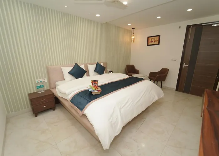 Hotel Chandigarh Heights - Airport Road Manali Highway Transit Hotel
