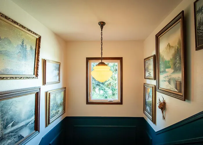 Historic Hotel Packwood