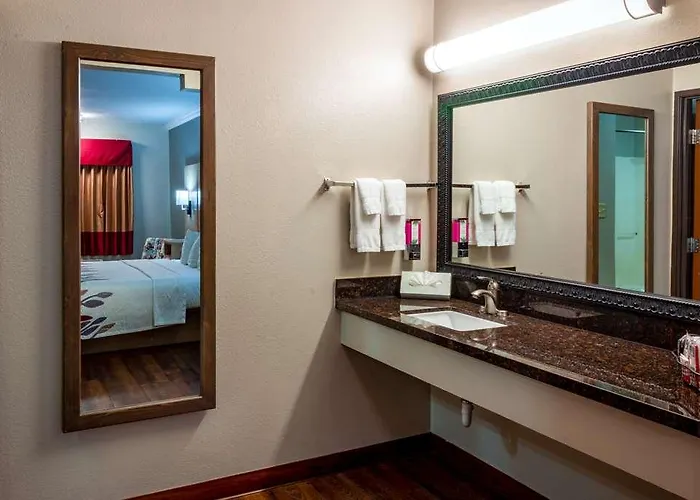 Quality Inn Bishop Near Mammoth