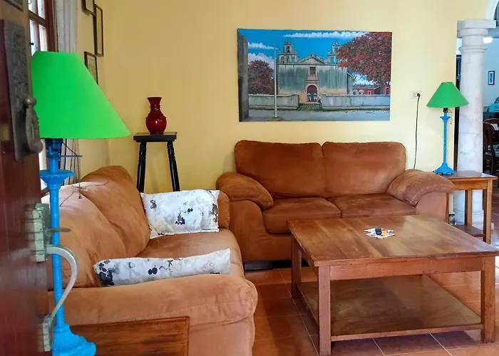 Jacque'S Beachside Hostel