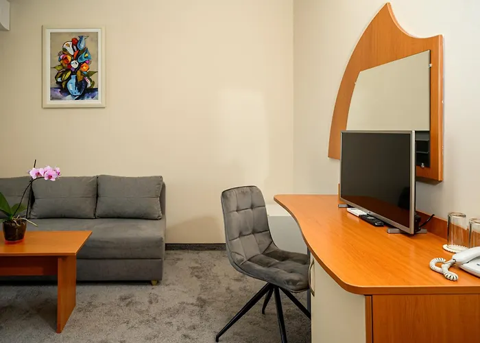 Paradise Hotel & Relax Center