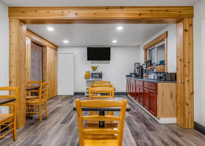 Super 8 By Wyndham Arcata