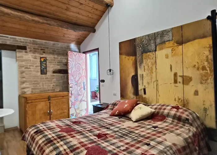 La casa sul tetto, Room's&Glamping