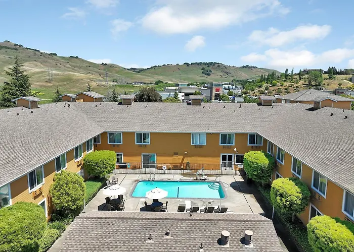Quality Inn Near Six Flags Discovery Kingdom-Napa Valley