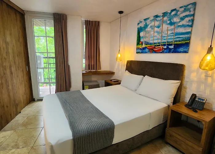 Hotel Casa Del Hidalgo Centenario - Business & Leisure
