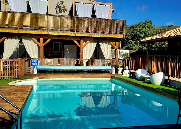 Gites O Fil De L'Eau Piscine Spa Acces Riviere