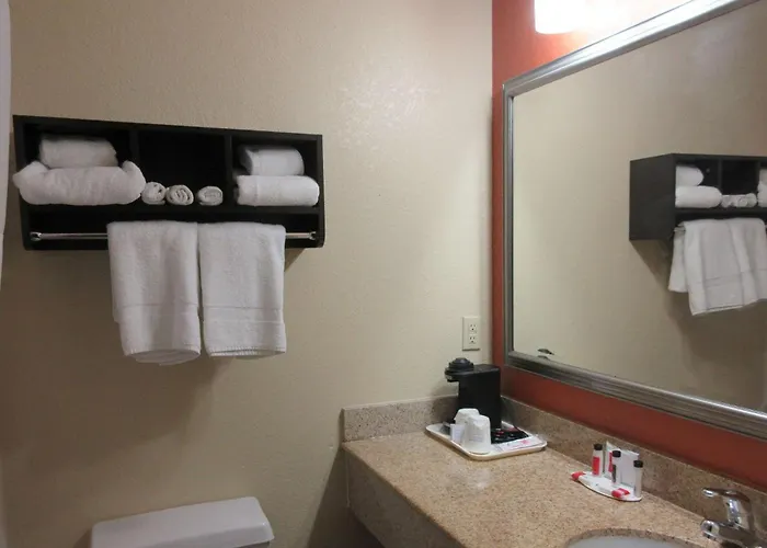 Quality Inn & Suites Benton Harbor - St Joseph