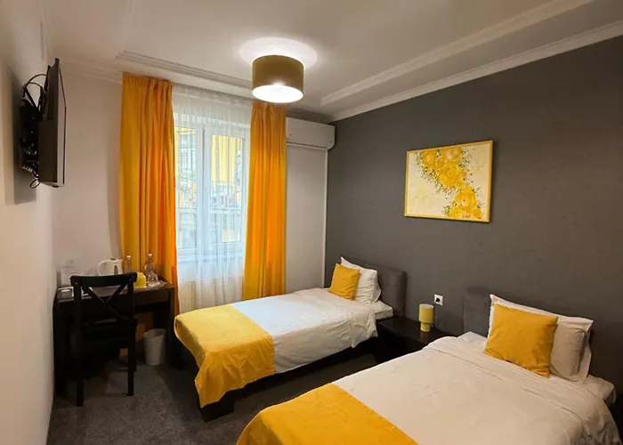 Sunny Hotel