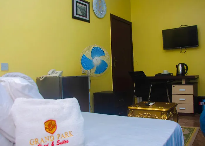 Grand Park Hotel And Suites