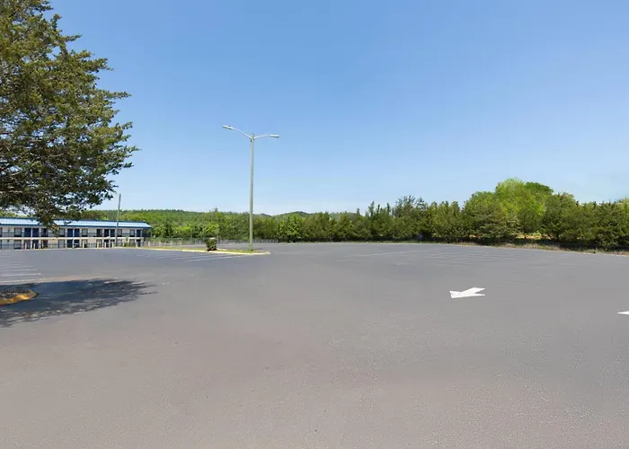 Baymont By Wyndham Knoxville I-75