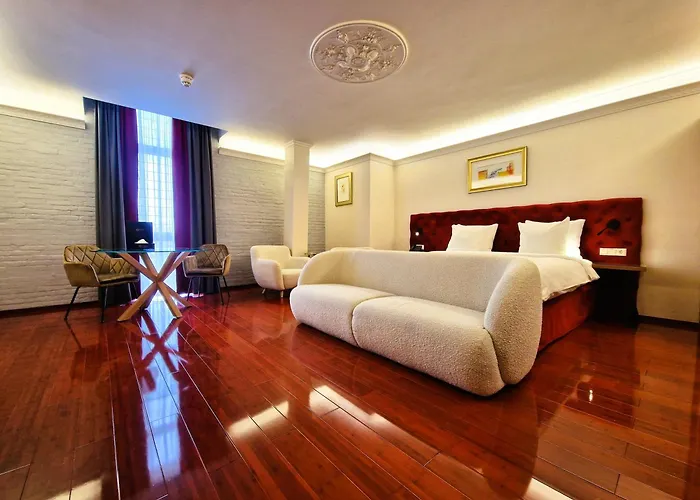 Chasse Residency Hotel