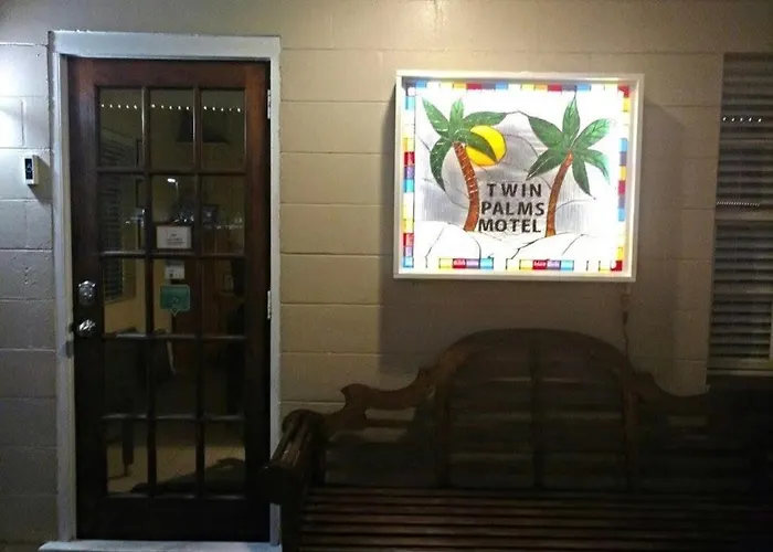 Twin Palms Motel