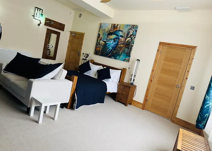 Chandlers Bar And Rooms