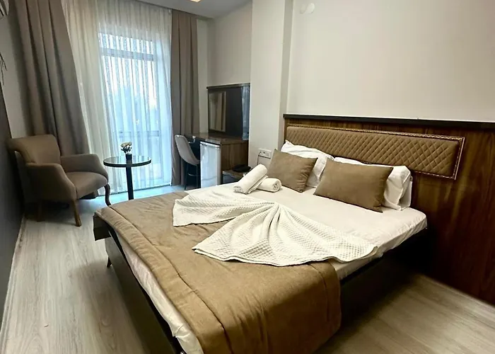 Grand Diamond Hotel