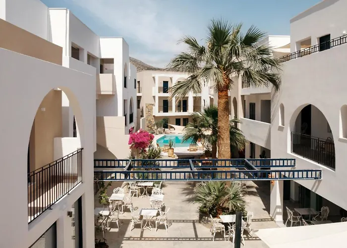 Nami Hotel & Suites