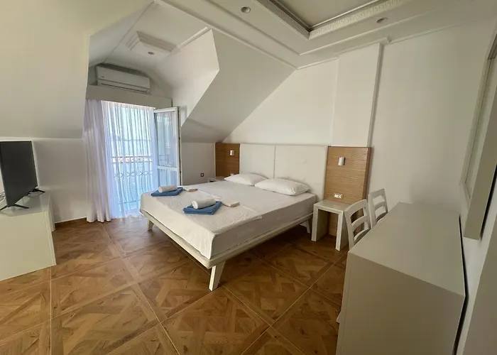 Hotel Rr