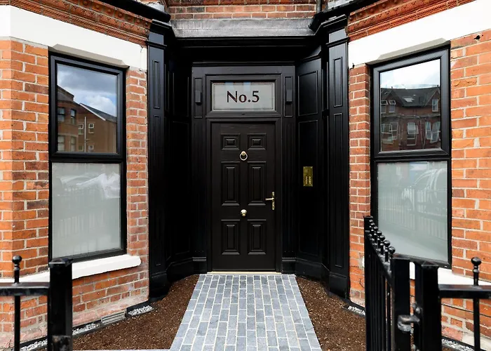 No 5 By Warren Collection