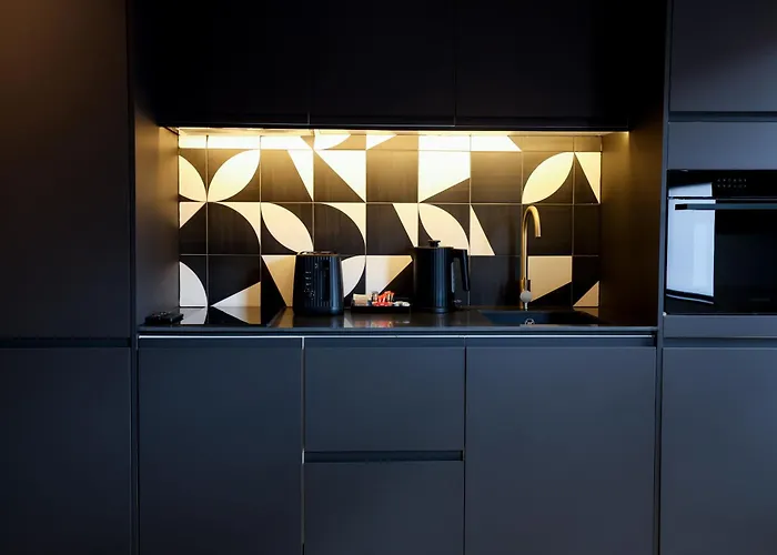 No 5 By Warren Collection