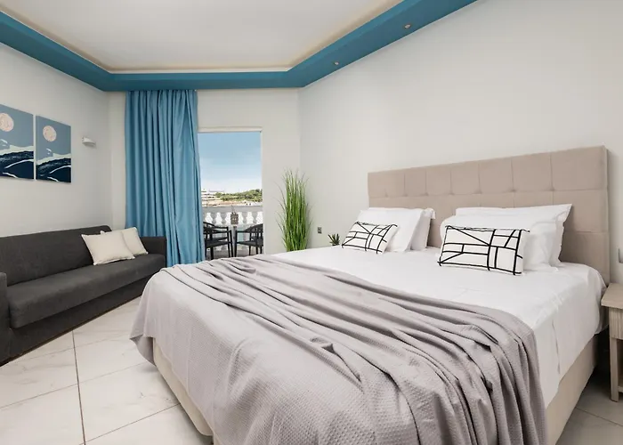 Callinica Hotel