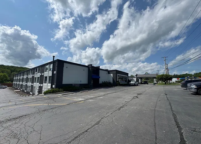Days Inn By Wyndham Liberty Monticello