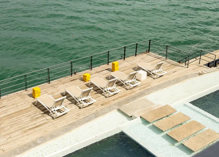 Cardedeu Coatepeque Residence