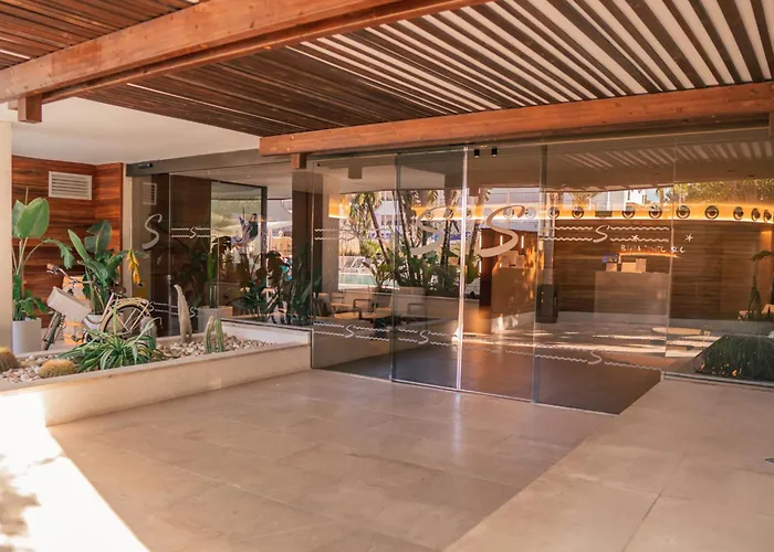 Hotel Bahia Del Sol