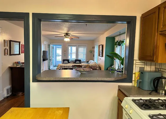 Bluffton Breeze Cottage