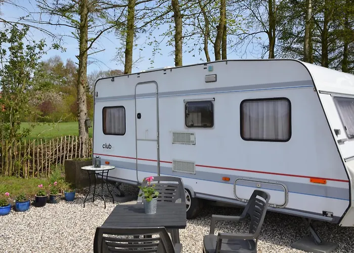 Cosy Farm Bnb - Caravans - Dogs Welcome - 5 Min From E47