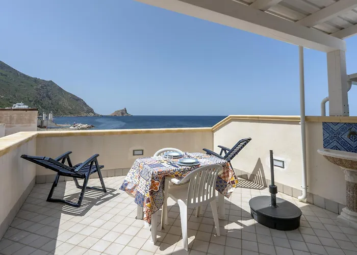 The Twins Rooms In Marettimo 1