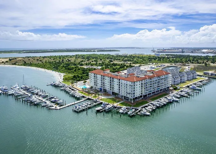 Waterfront Resort , World Class Marina & Slip Avai